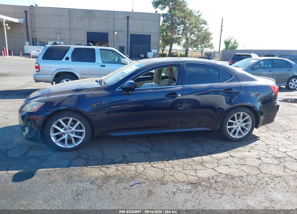 2007 LEXUS IS 250 VIN: JTHBK262175031096