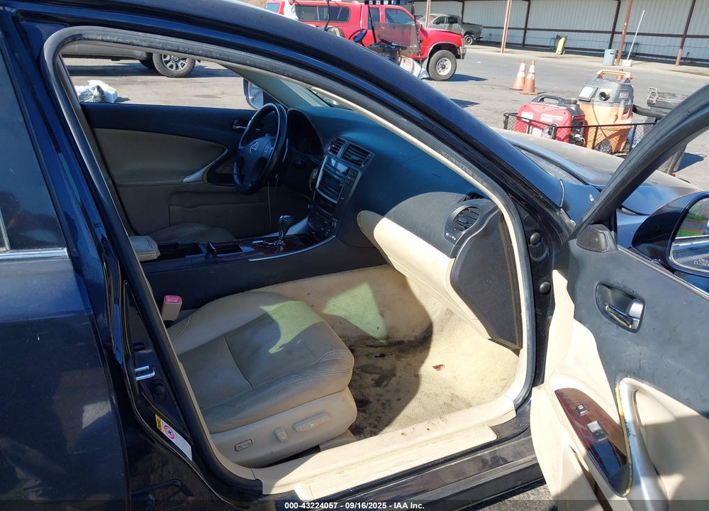 2007 LEXUS IS 250 VIN: JTHBK262175031096