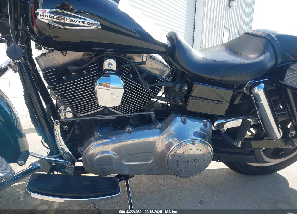 2016 HARLEY-DAVIDSON FLD SWITCHBACK VIN: 1HD1GZM16GC325332