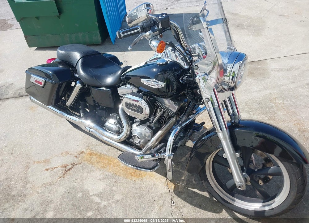 2016 HARLEY-DAVIDSON FLD SWITCHBACK VIN: 1HD1GZM16GC325332