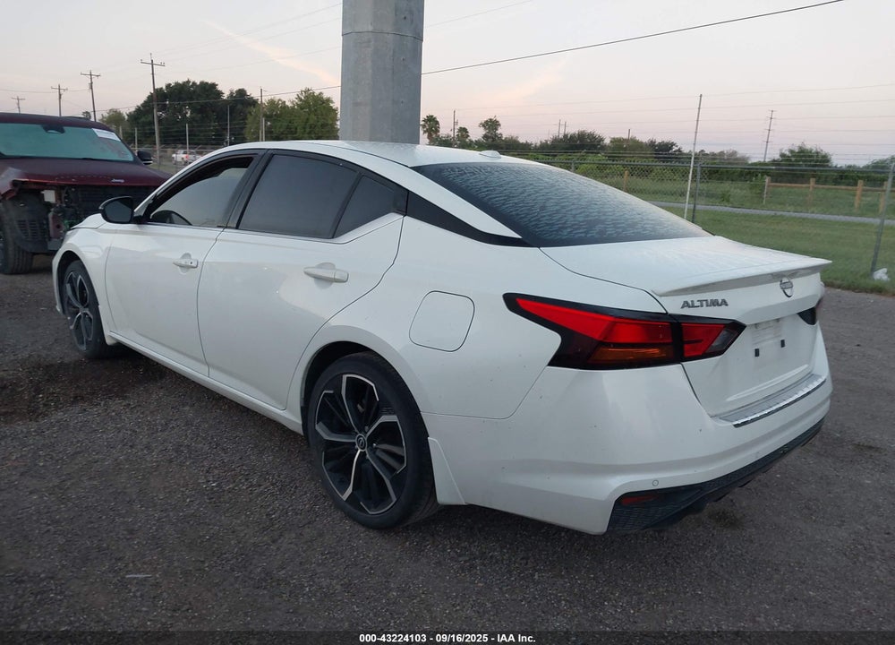 2023 NISSAN ALTIMA SR FWD VIN: 1N4BL4CV4PN349549
