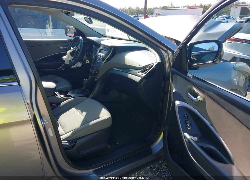 2015 HYUNDAI SANTA FE SPORT 2.4L VIN: 5XYZT3LB1FG305071