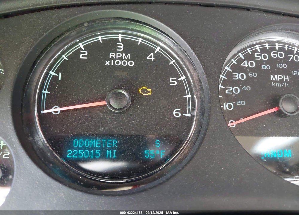 2011 GMC YUKON XL VIN: 1GKS2MEF1BR282336