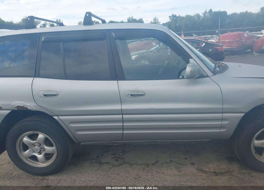 1999 TOYOTA RAV4 VIN: JT3HP10V7X7112770