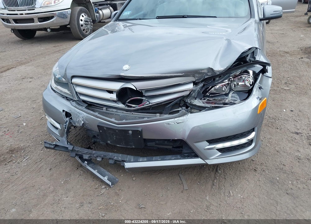 2012 MERCEDES-BENZ C CLASS VIN: WDDGF8BBXCR229544