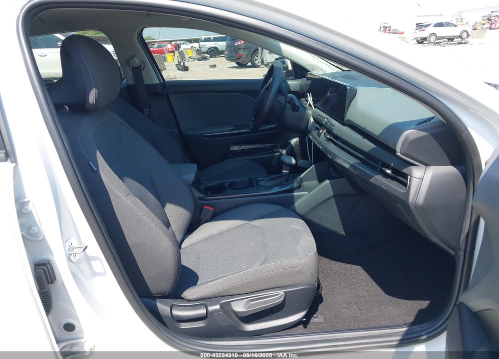 2025 KIA K4 VIN: 3KPFT4DEXSE033094