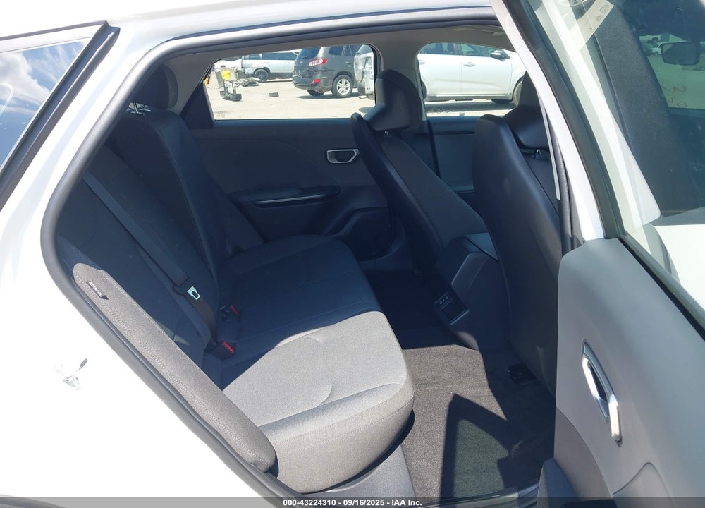 2025 KIA K4 VIN: 3KPFT4DEXSE033094