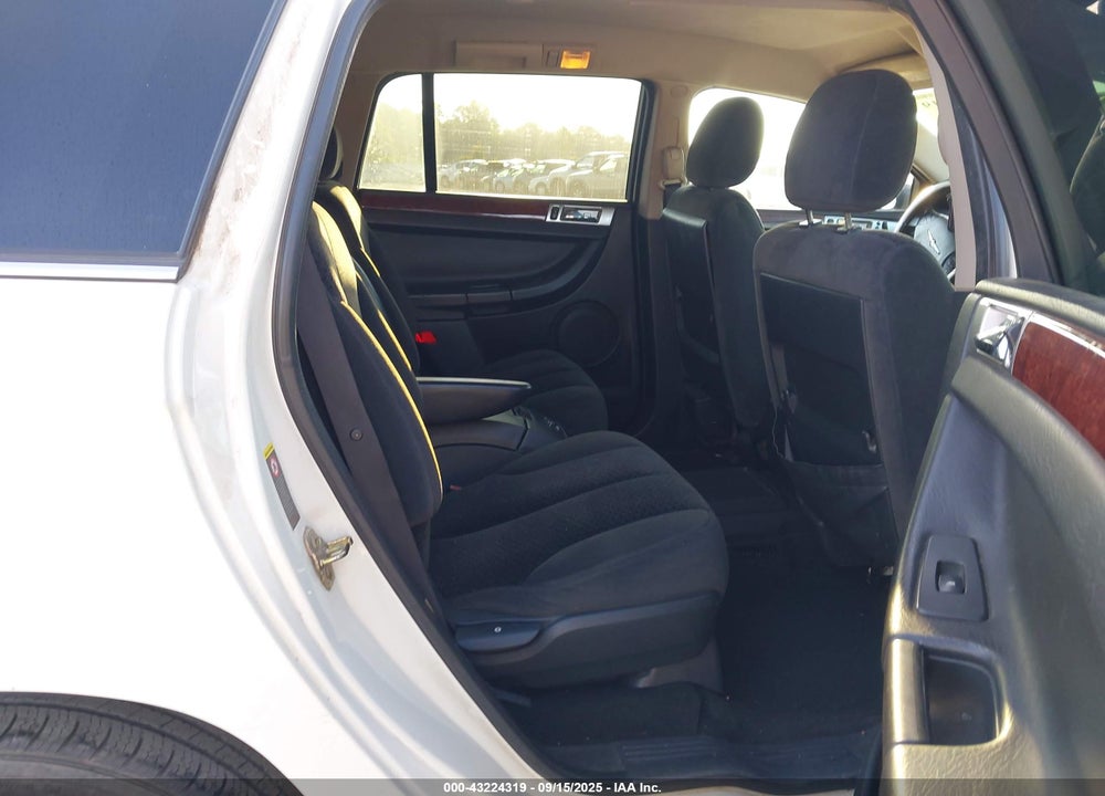 2004 CHRYSLER PACIFICA VIN: 2C8GM68424R630061