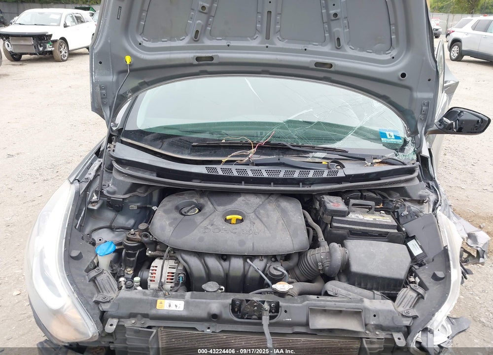 2014 HYUNDAI ELANTRA VIN: 5NPDH4AEXEH462751