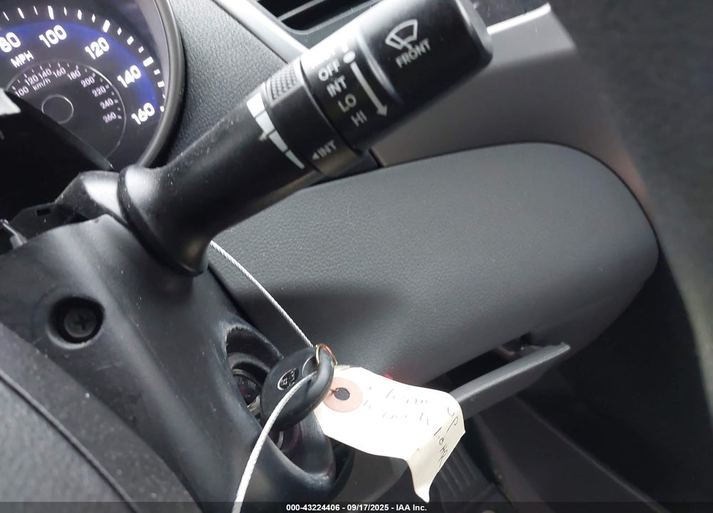 2014 HYUNDAI ELANTRA VIN: 5NPDH4AEXEH462751