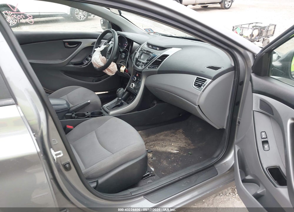 2014 HYUNDAI ELANTRA VIN: 5NPDH4AEXEH462751