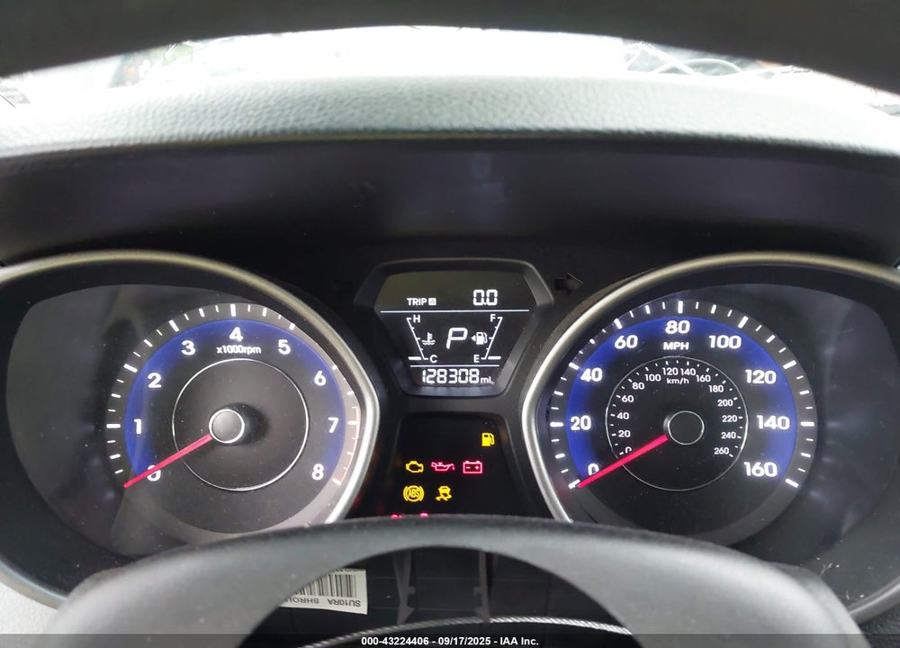 2014 HYUNDAI ELANTRA VIN: 5NPDH4AEXEH462751