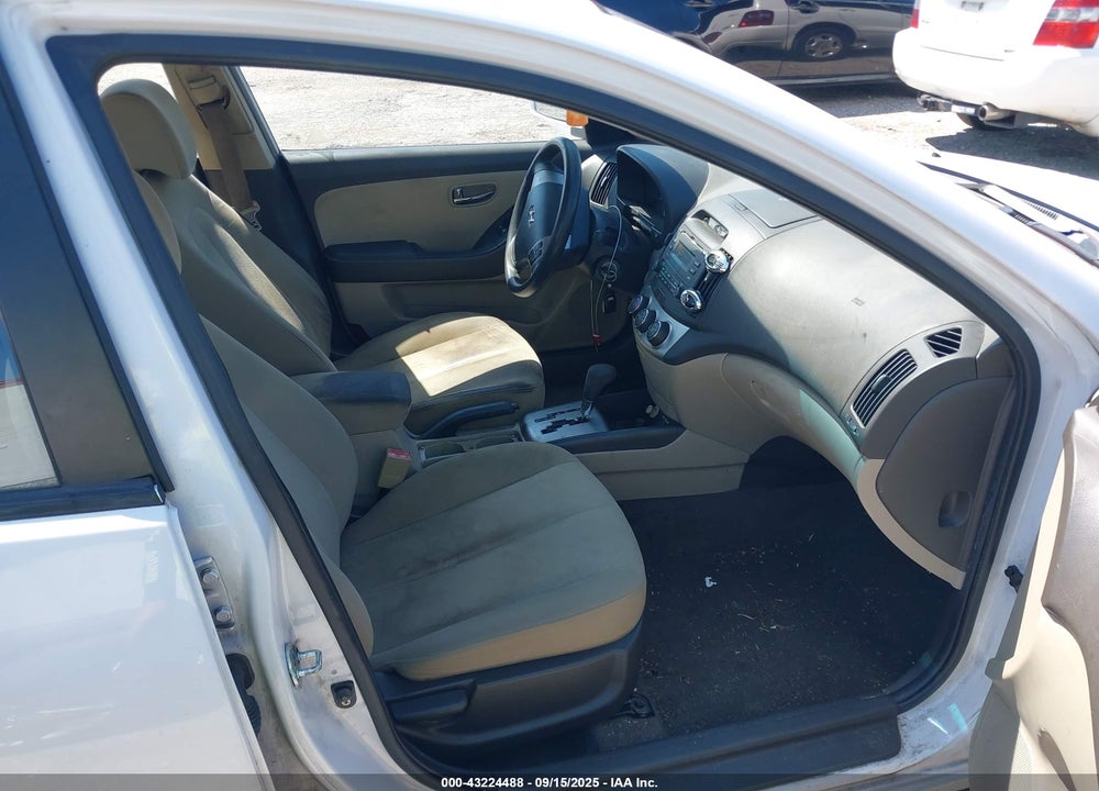 2010 HYUNDAI ELANTRA VIN: KMHDU4AD9AU851394