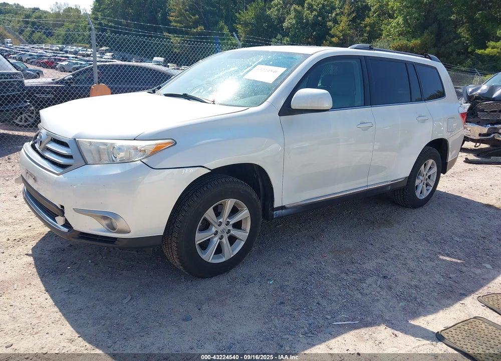 2011 TOYOTA HIGHLANDER VIN: 5TDBK3EH1BS050781