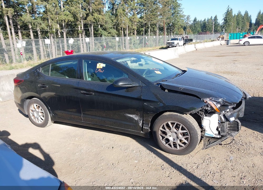 2019 HYUNDAI ELANTRA VIN: 5NPD74LF4KH412173