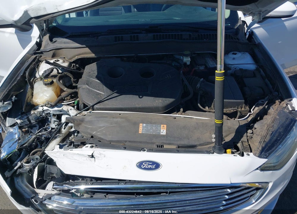 2017 FORD FUSION VIN: 3FA6P0T94HR326207