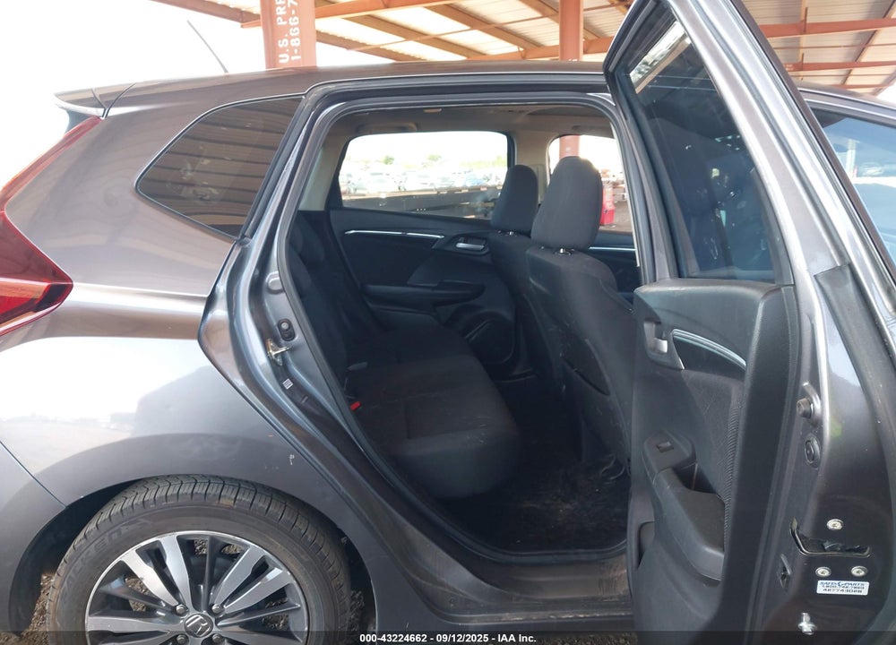 2015 HONDA FIT VIN: 3HGGK5H84FM758026