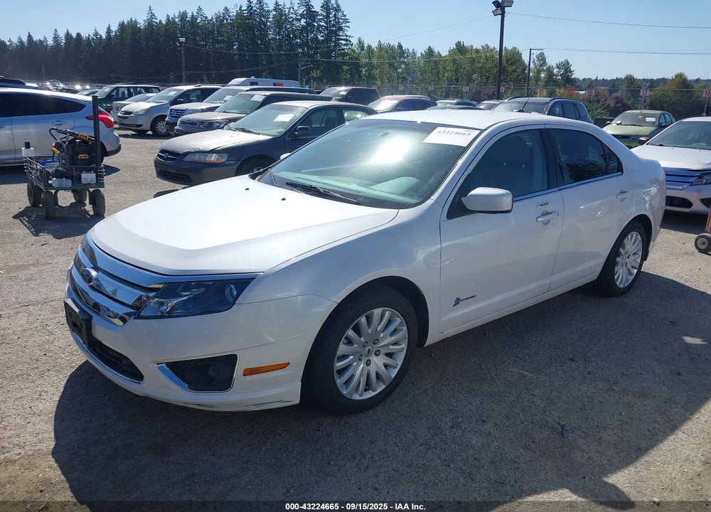 2011 FORD FUSION VIN: 3FADP0L32BR202768