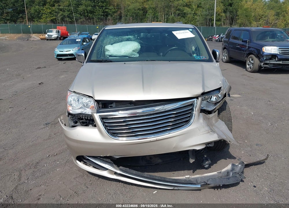 2014 CHRYSLER TOWN & COUNTRY TOURING-L VIN: 2C4RC1CG8ER374298