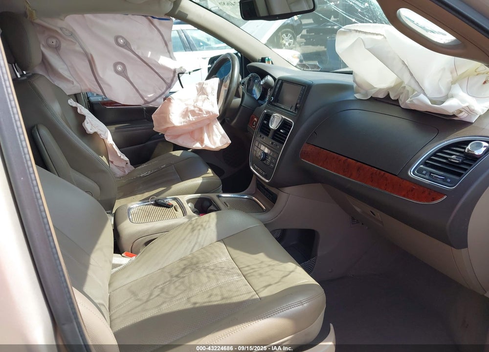 2014 CHRYSLER TOWN & COUNTRY TOURING-L VIN: 2C4RC1CG8ER374298