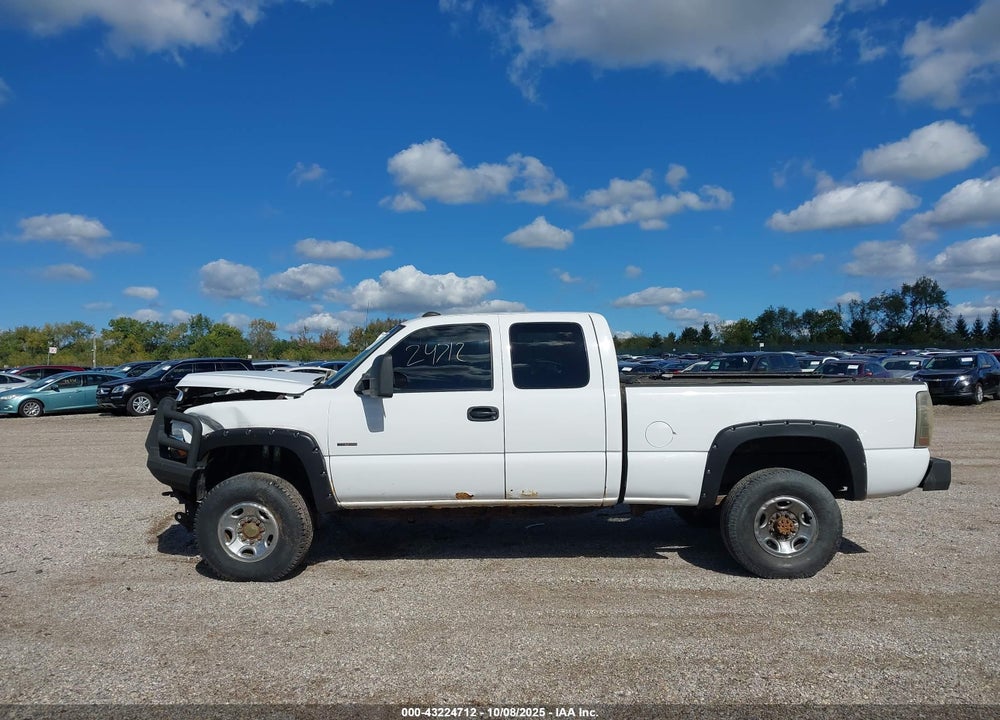 2002 CHEVROLET SILVERADO 2500HD VIN: 1GCHK29G32E272525