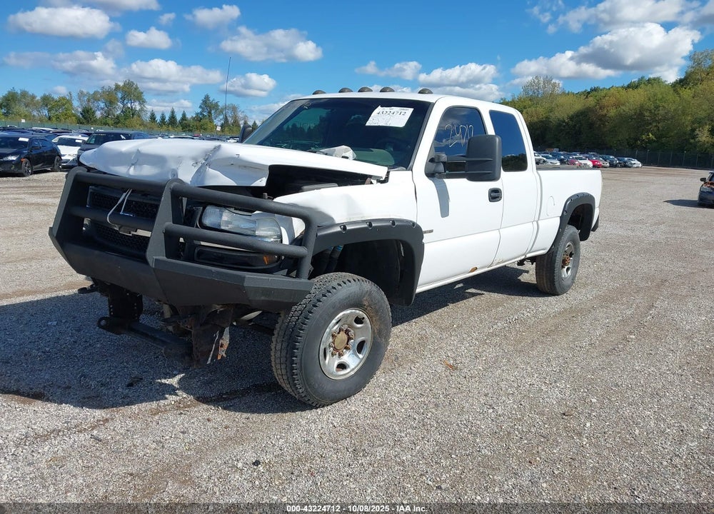2002 CHEVROLET SILVERADO 2500HD VIN: 1GCHK29G32E272525