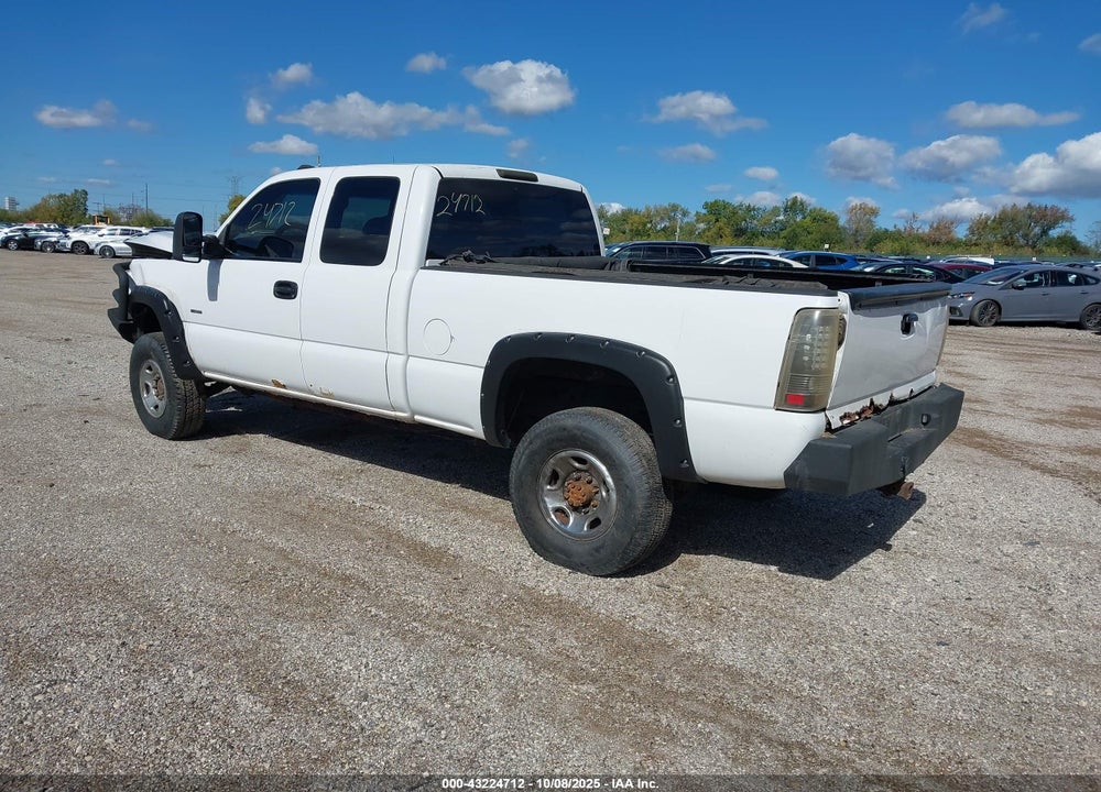 2002 CHEVROLET SILVERADO 2500HD VIN: 1GCHK29G32E272525