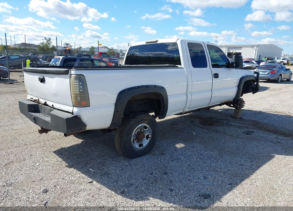 2002 CHEVROLET SILVERADO 2500HD VIN: 1GCHK29G32E272525