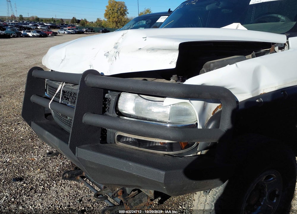 2002 CHEVROLET SILVERADO 2500HD VIN: 1GCHK29G32E272525