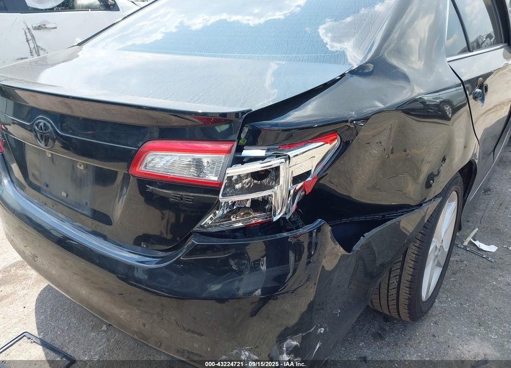 2014 TOYOTA CAMRY SE VIN: 4T1BF1FK6EU314897