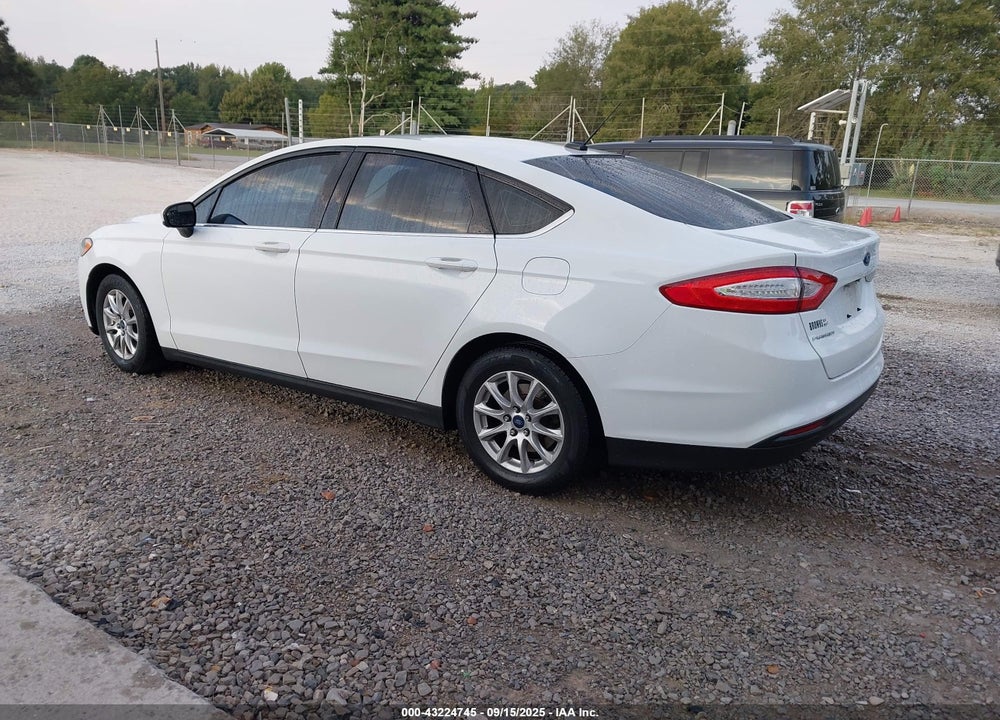 2016 FORD FUSION S VIN: 3FA6P0G72GR177321