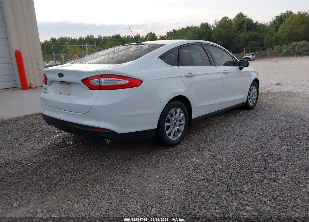 2016 FORD FUSION S VIN: 3FA6P0G72GR177321