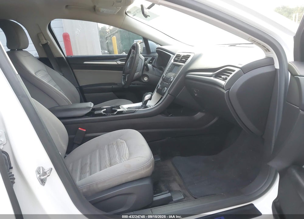 2016 FORD FUSION S VIN: 3FA6P0G72GR177321