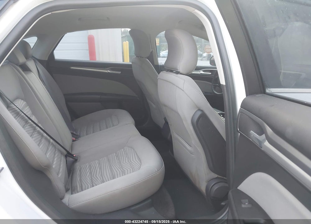 2016 FORD FUSION S VIN: 3FA6P0G72GR177321