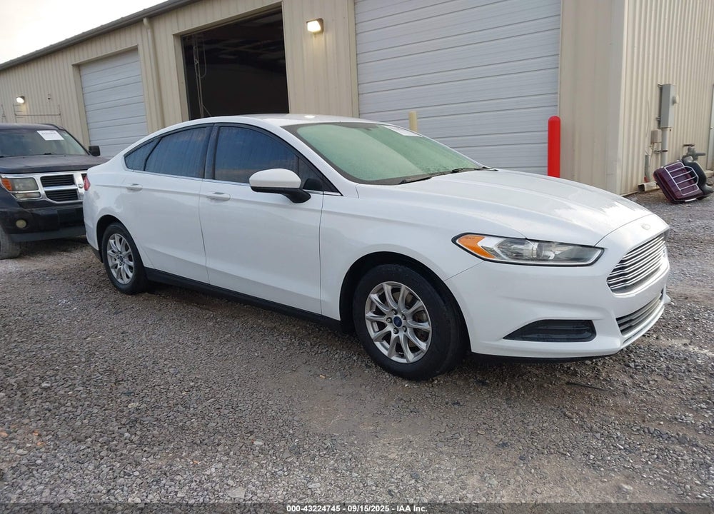 2016 FORD FUSION S VIN: 3FA6P0G72GR177321