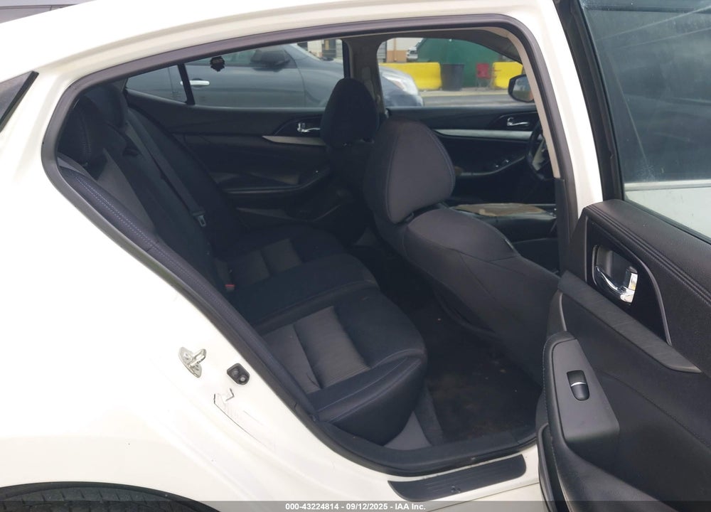 2016 NISSAN MAXIMA VIN: 1N4AA6AP0GC403992