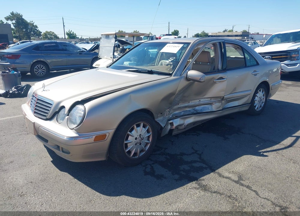 2000 MERCEDES-BENZ E 320 VIN: WDBJF65J6YB065828