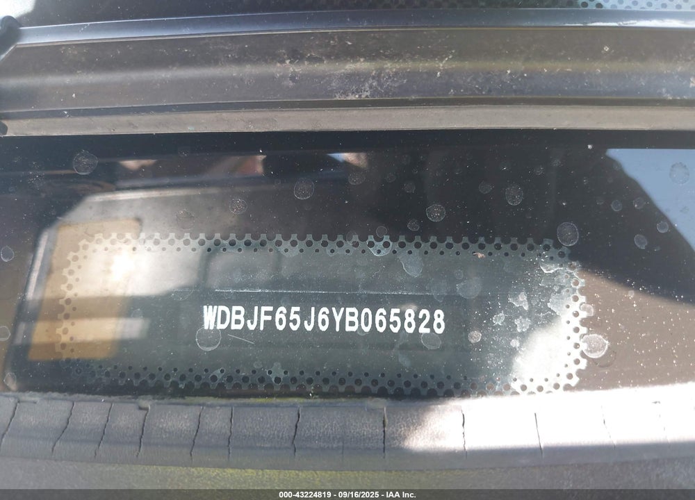 2000 MERCEDES-BENZ E 320 VIN: WDBJF65J6YB065828