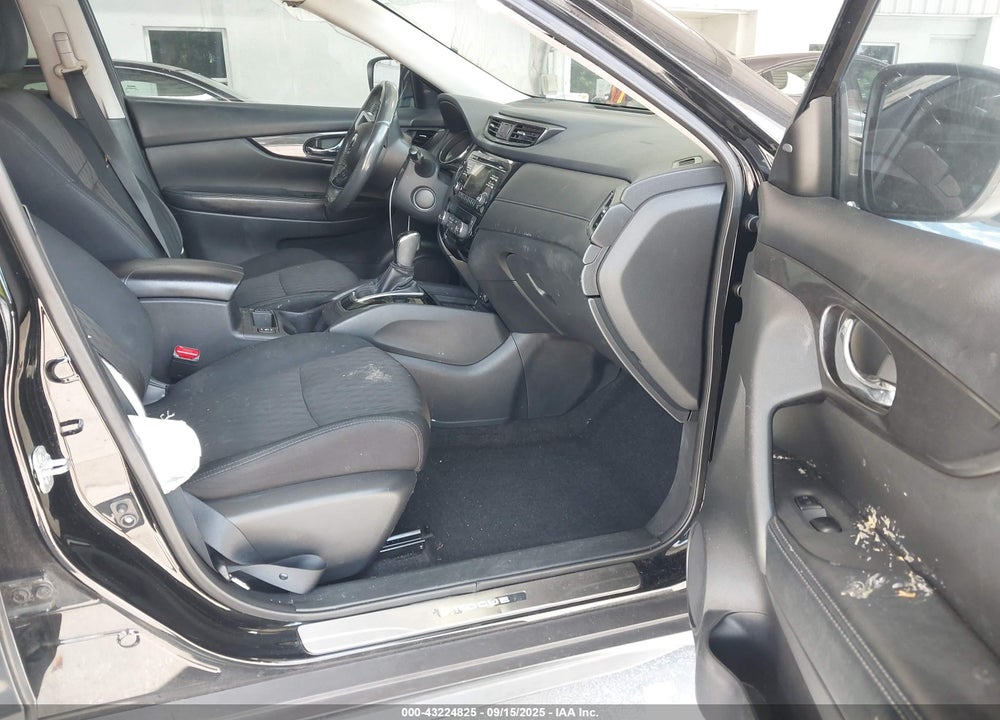 2017 NISSAN ROGUE VIN: 5N1AT2MT3HC828058