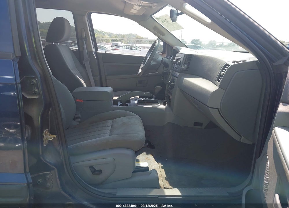 2005 JEEP GRAND CHEROKEE LAREDO VIN: 1J4GR48K15C592123