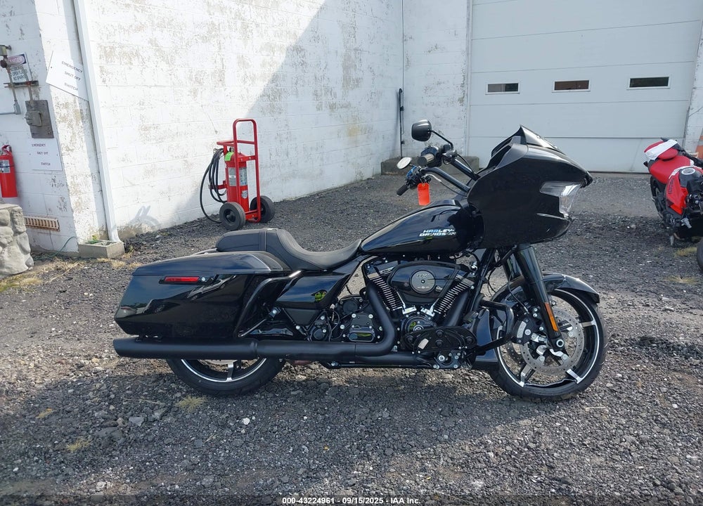 2024 HARLEY-DAVIDSON FLTRX VIN: 1HD1KH715RB637199