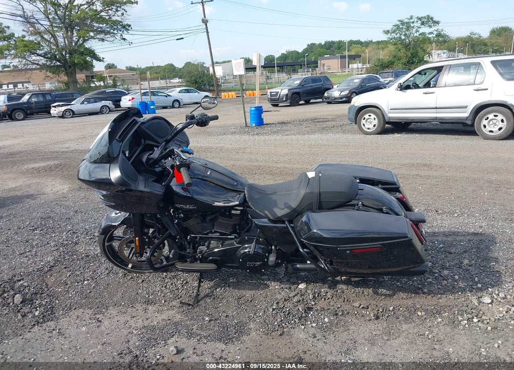 2024 HARLEY-DAVIDSON FLTRX VIN: 1HD1KH715RB637199