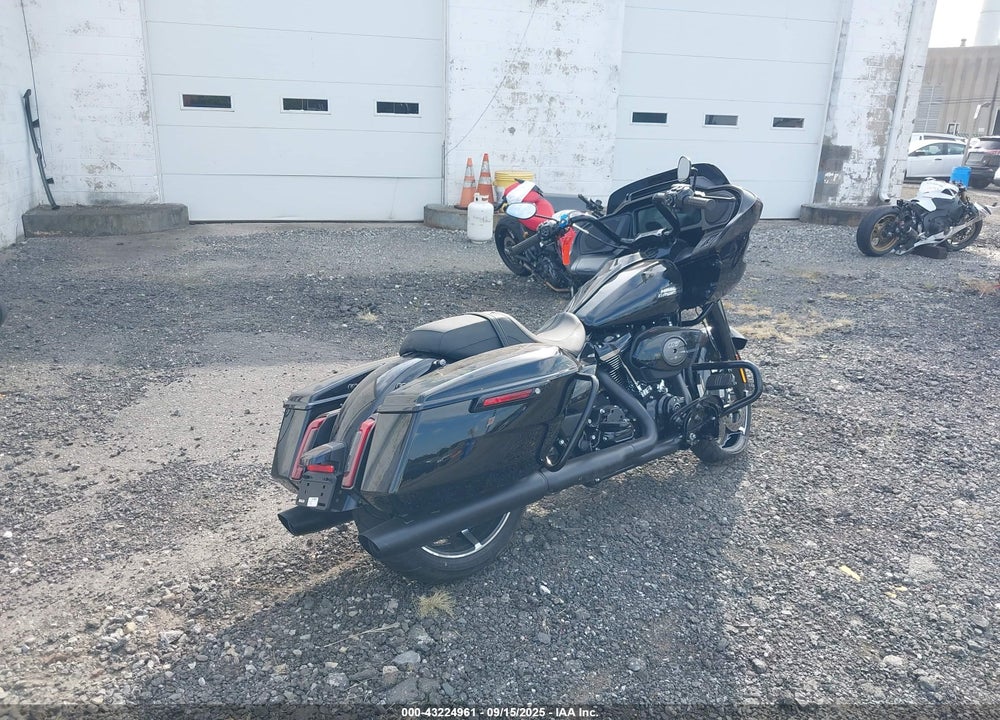 2024 HARLEY-DAVIDSON FLTRX VIN: 1HD1KH715RB637199