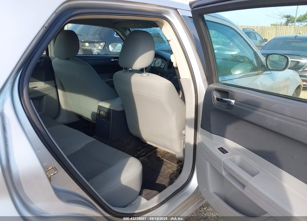 2006 CHRYSLER 300 VIN: 2C3LA43R86H331154