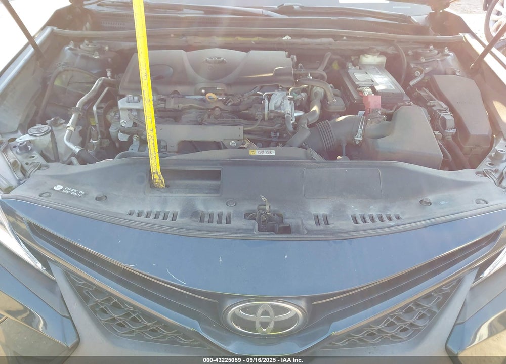 2018 TOYOTA CAMRY VIN: 4T1B11HK8JU656809