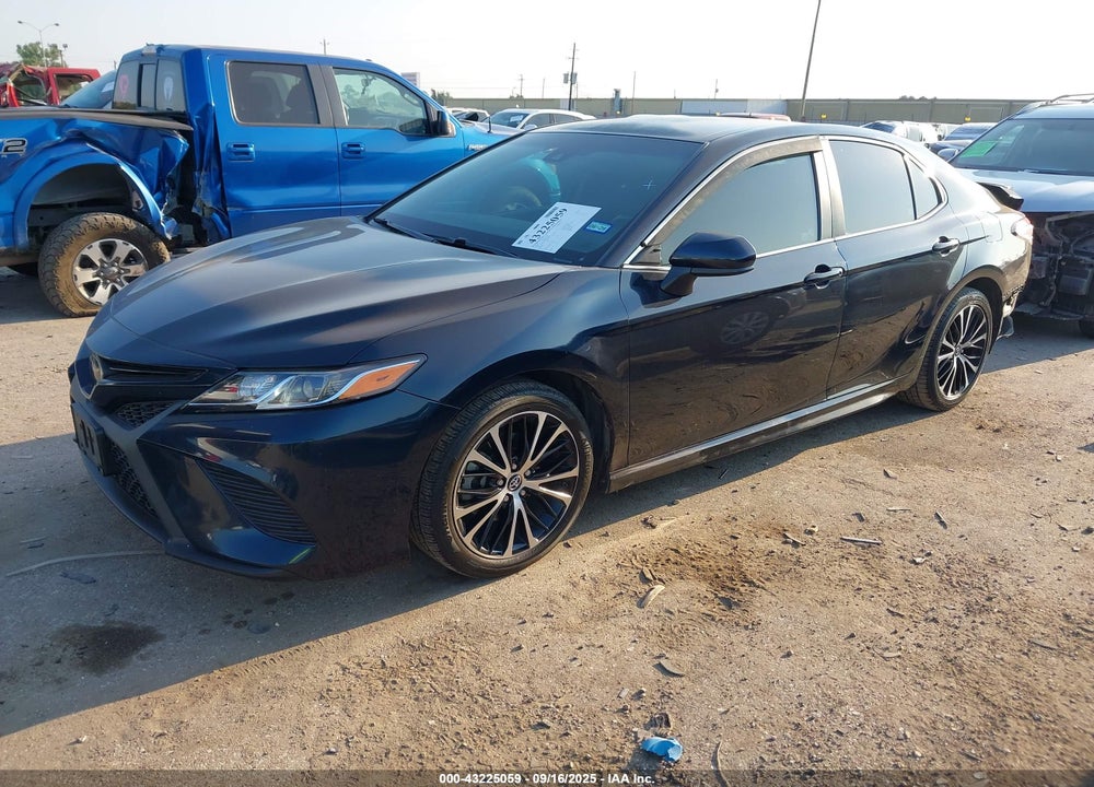 2018 TOYOTA CAMRY VIN: 4T1B11HK8JU656809