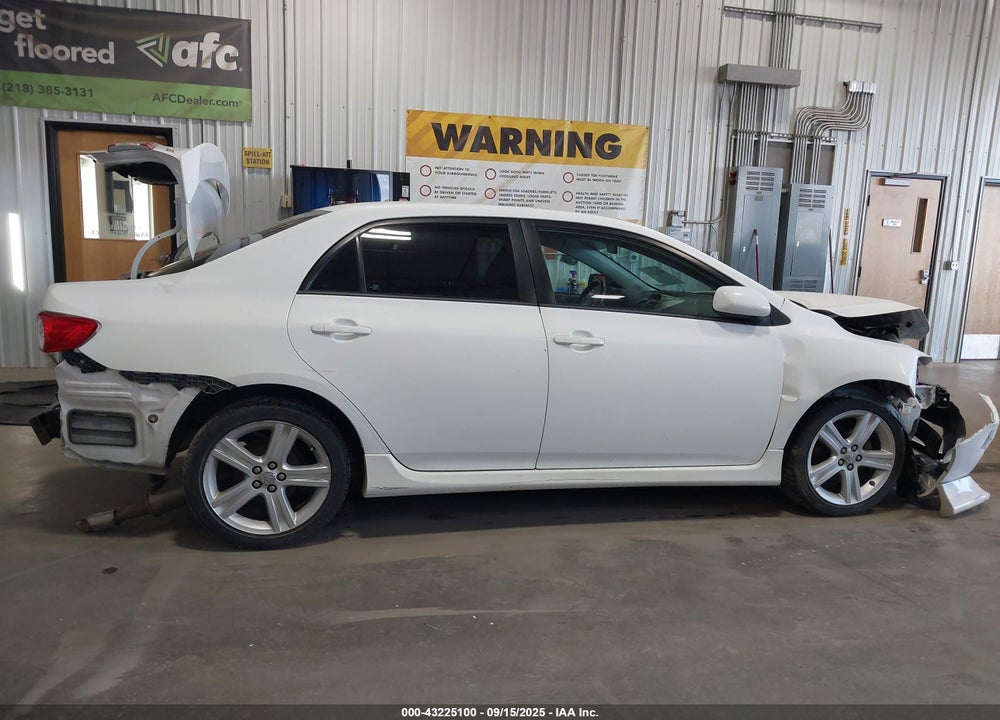 2013 TOYOTA COROLLA S VIN: 2T1BU4EE9DC982826