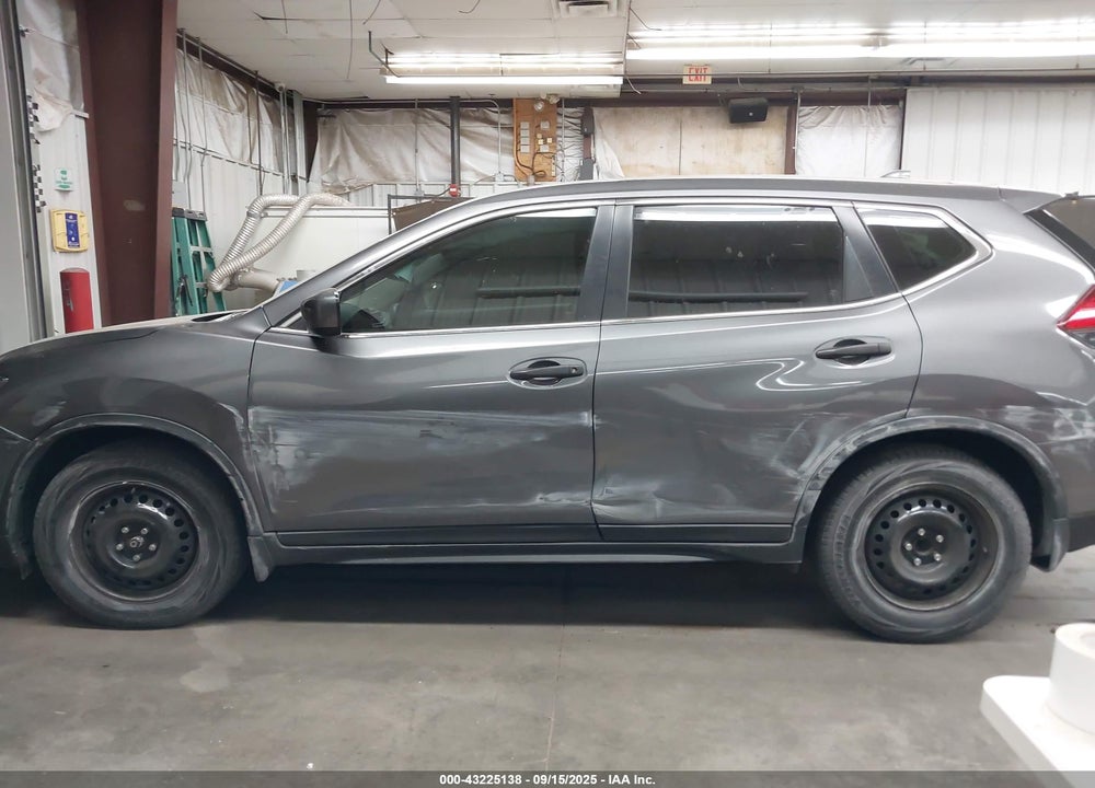 2017 NISSAN ROGUE VIN: JN8AT2MT2HW392987