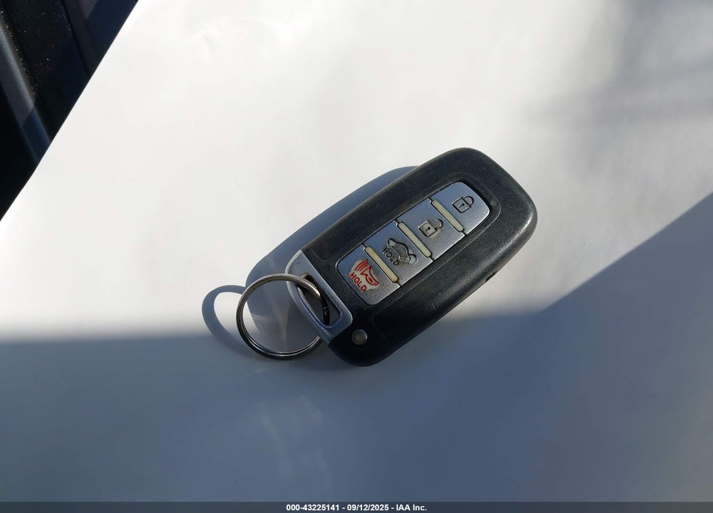 2013 HYUNDAI ELANTRA VIN: 5NPDH4AEXDH276268