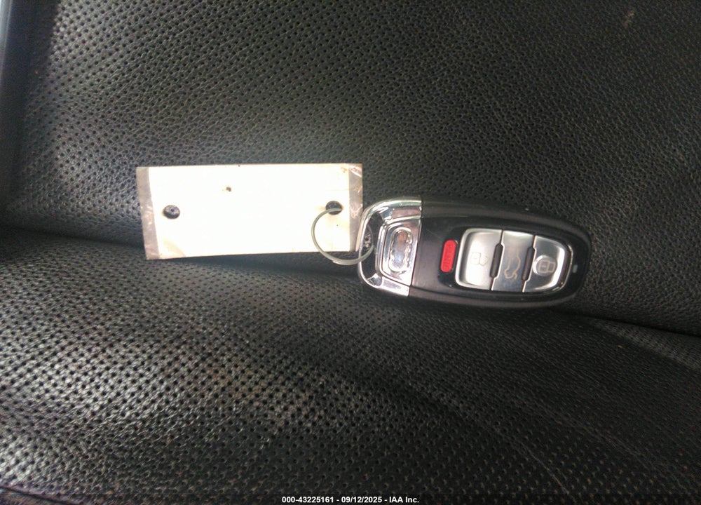 2012 AUDI A8 L QUATTRO VIN: WAURVAFD6CN003062
